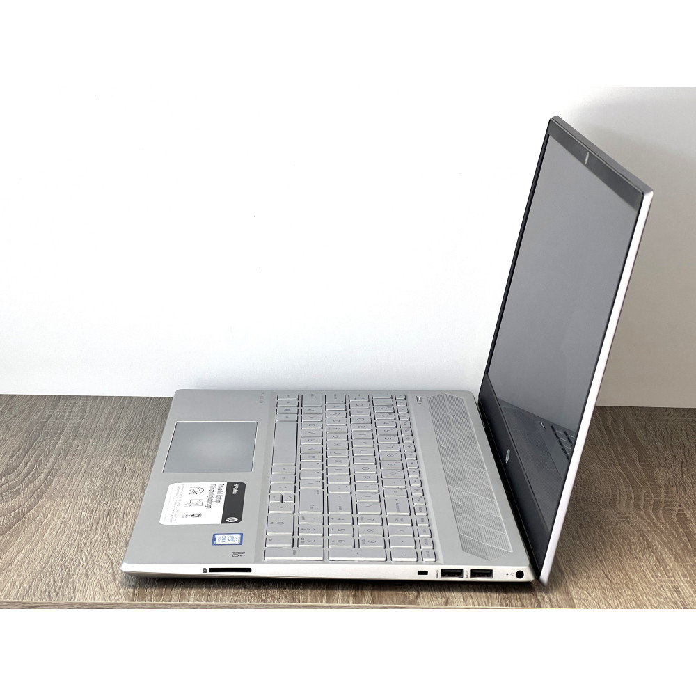 Б/в HP Pavilion 15-CS0053CL i5-8250U / 8ГБ / 256ГБ SSD / 15.6
